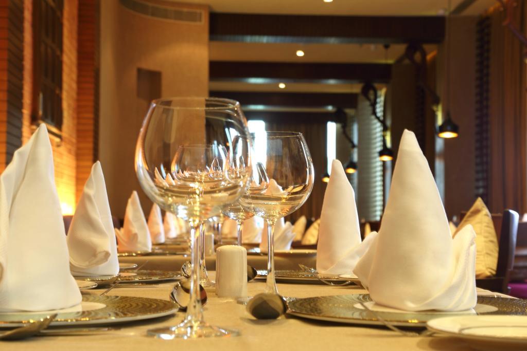 Fortune Select Sg Highway, Ahmedabad - Member Itc Hotels' Group Exterior foto